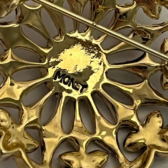 Vintage Monet Gold-Tone and Orange Brooch with Green Center - Picture 11 of 13